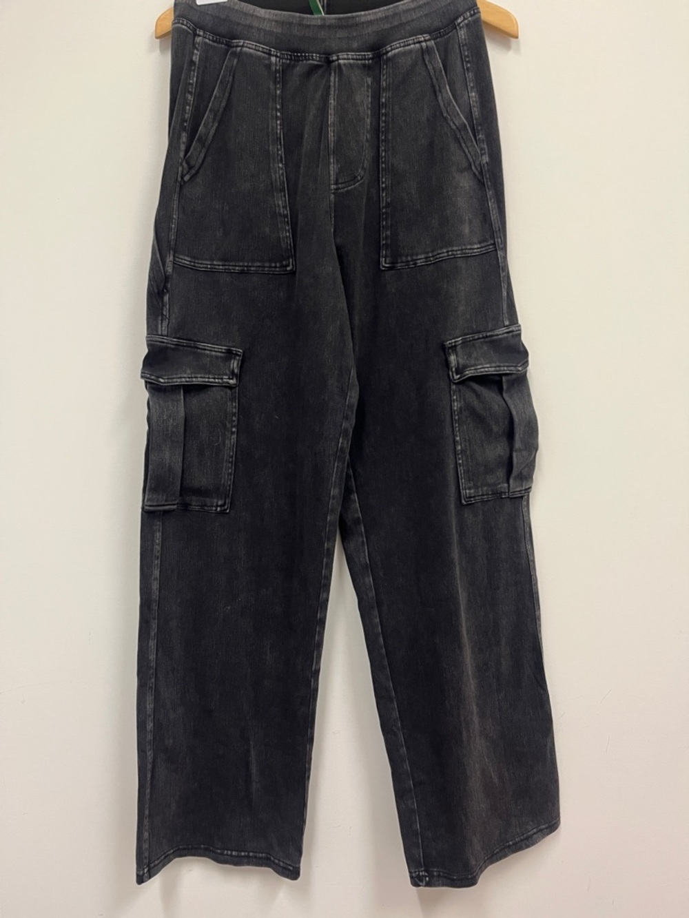 HALARA Black stretch denim cargo pants size Small